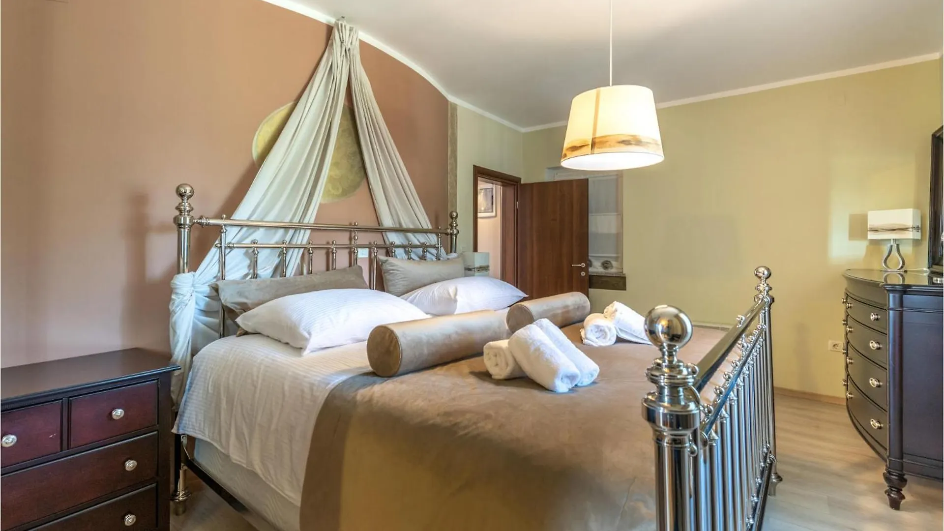 Awesome Home In Šumber