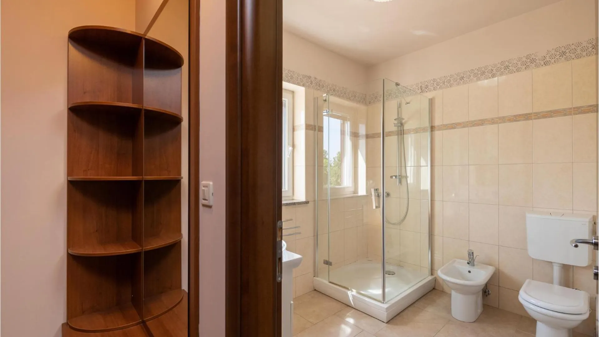 Awesome Home In Šumber Dom wakacyjny